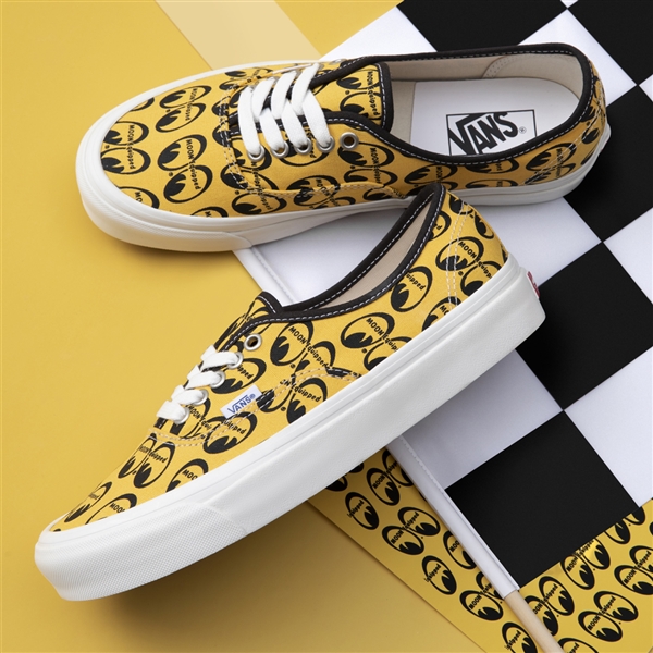 VANS AUTHENTIC 44 DX (ANAHEIM FACTORY) MOONEYES / YELLOW
